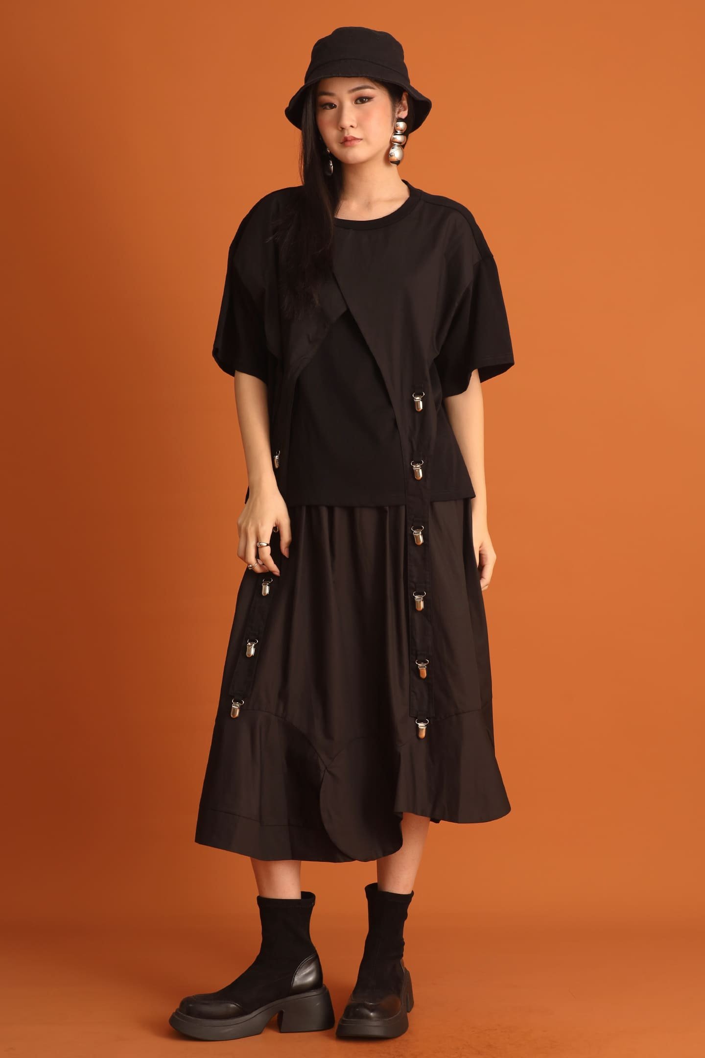 CHOSEN - Haerin Clip Top in Black - Image 4