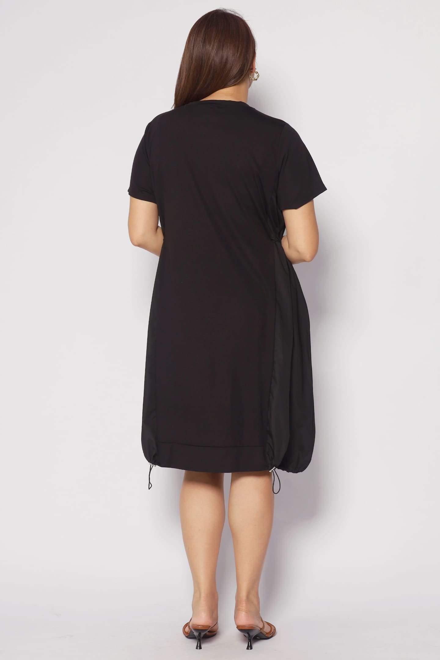 Ember Pocket Dress in Black - Image 7
